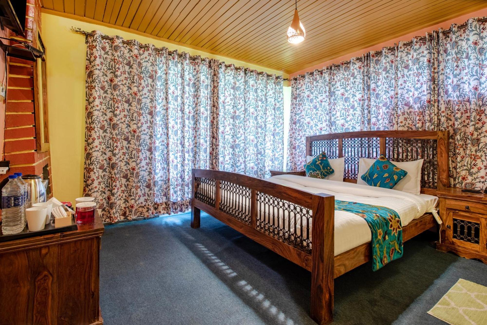 Hotel Little Silver Pahalgām Eksteriør billede