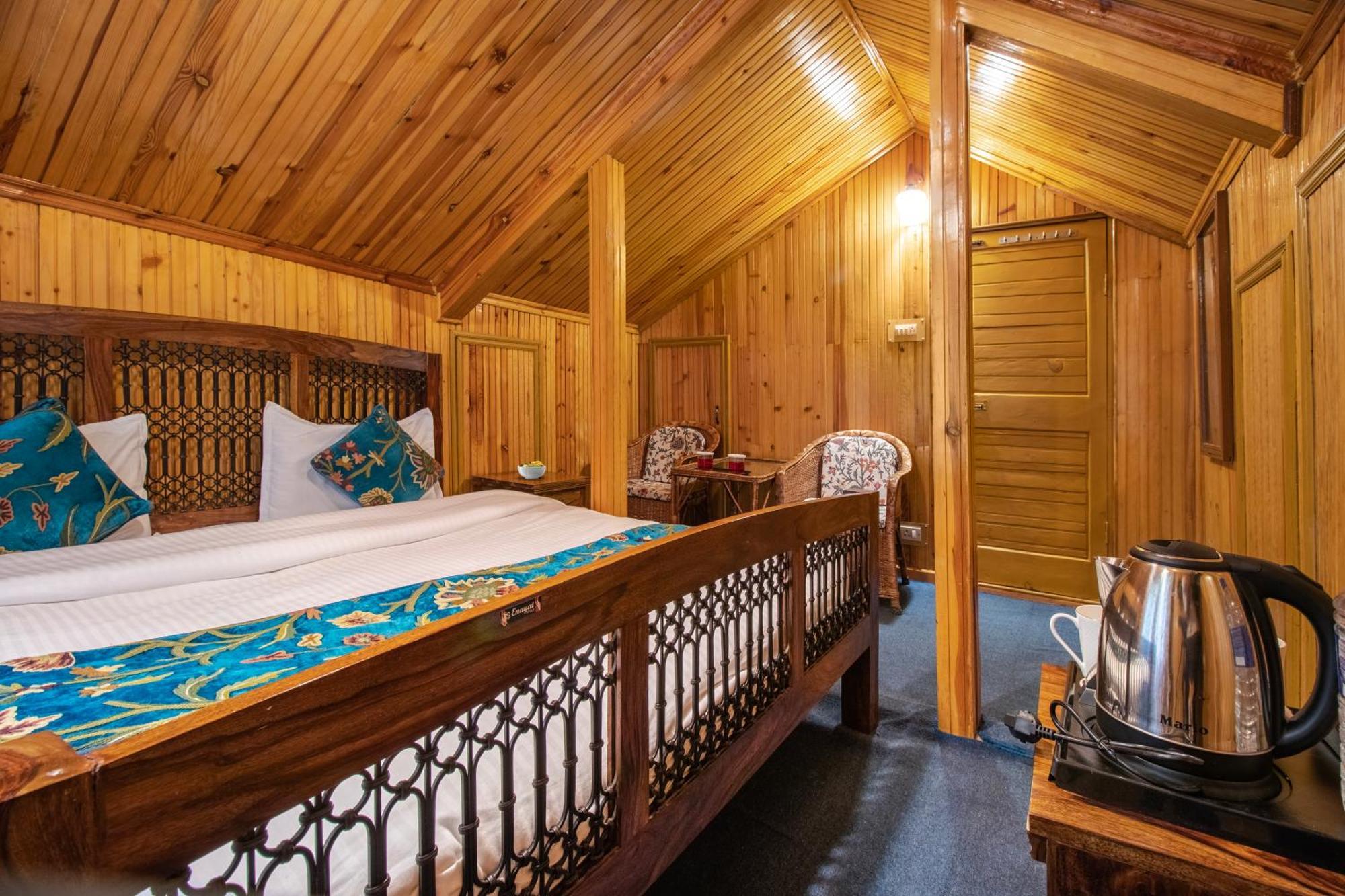 Hotel Little Silver Pahalgām Eksteriør billede