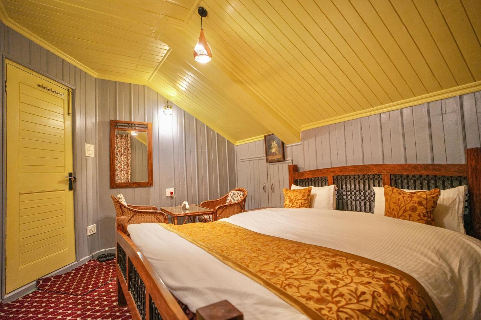 Hotel Little Silver Pahalgām Eksteriør billede