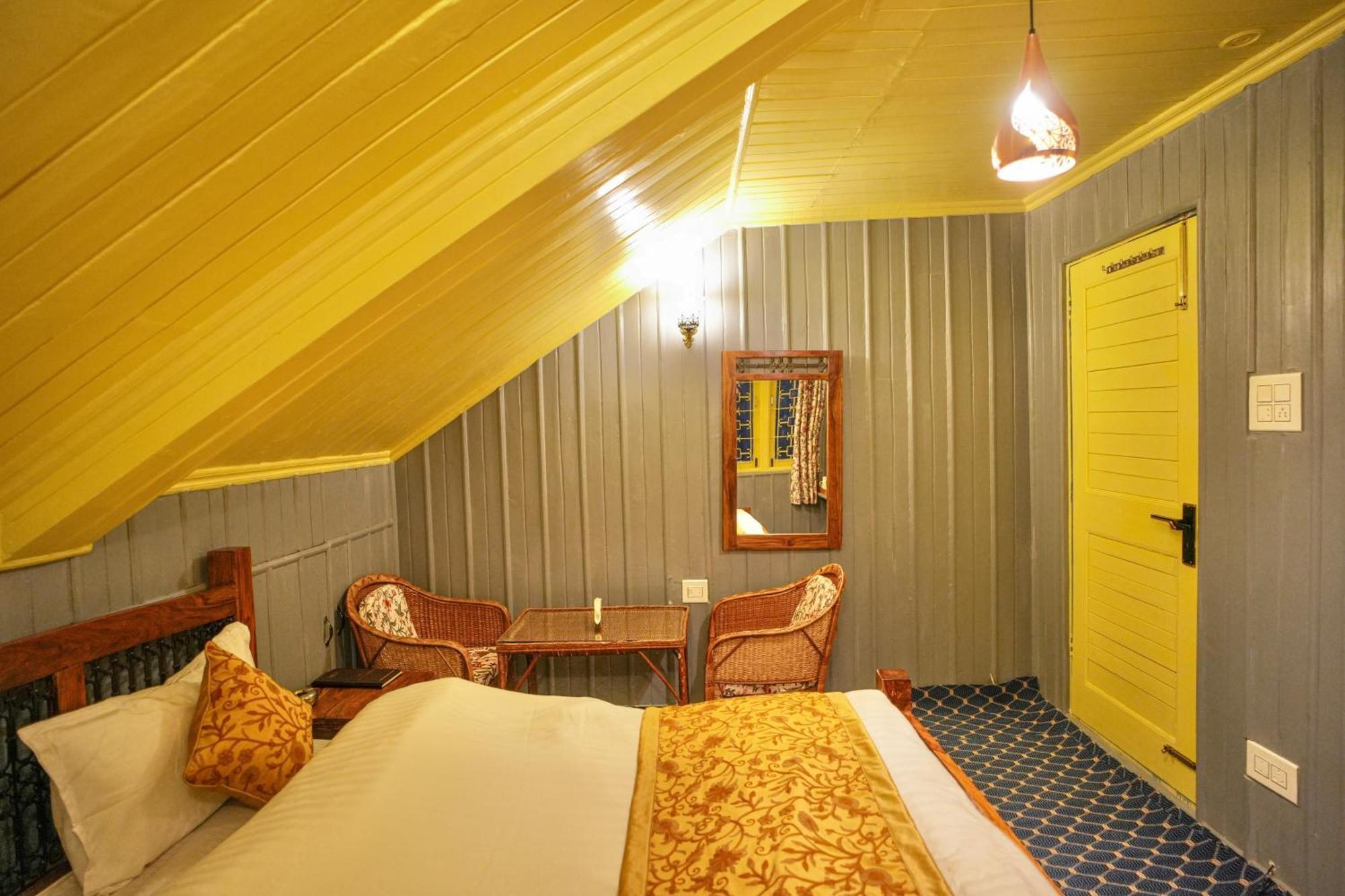 Hotel Little Silver Pahalgām Eksteriør billede