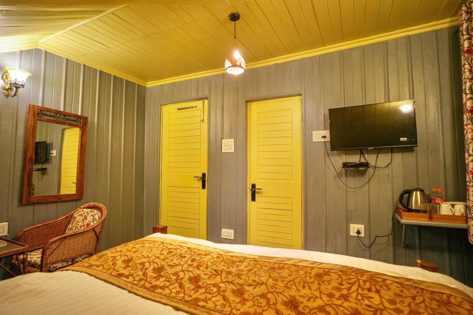 Hotel Little Silver Pahalgām Eksteriør billede